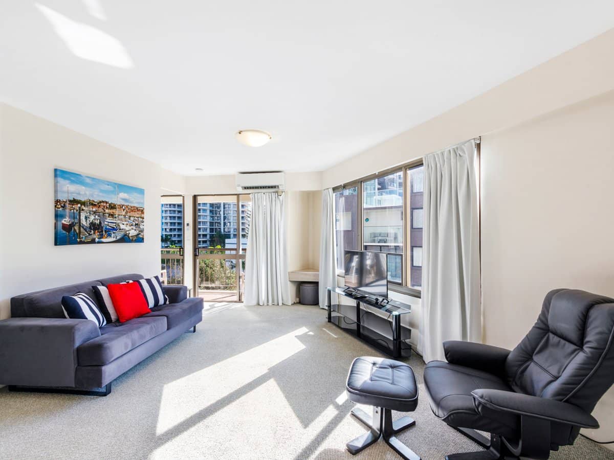 8 Trickett Street, Surfers Paradise - Thumbnail 7