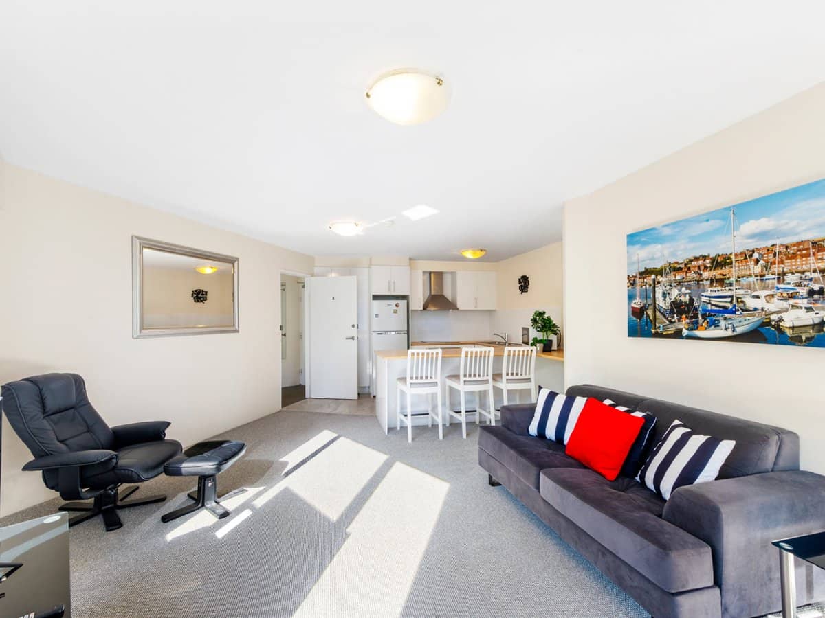 8 Trickett Street, Surfers Paradise - Thumbnail 9