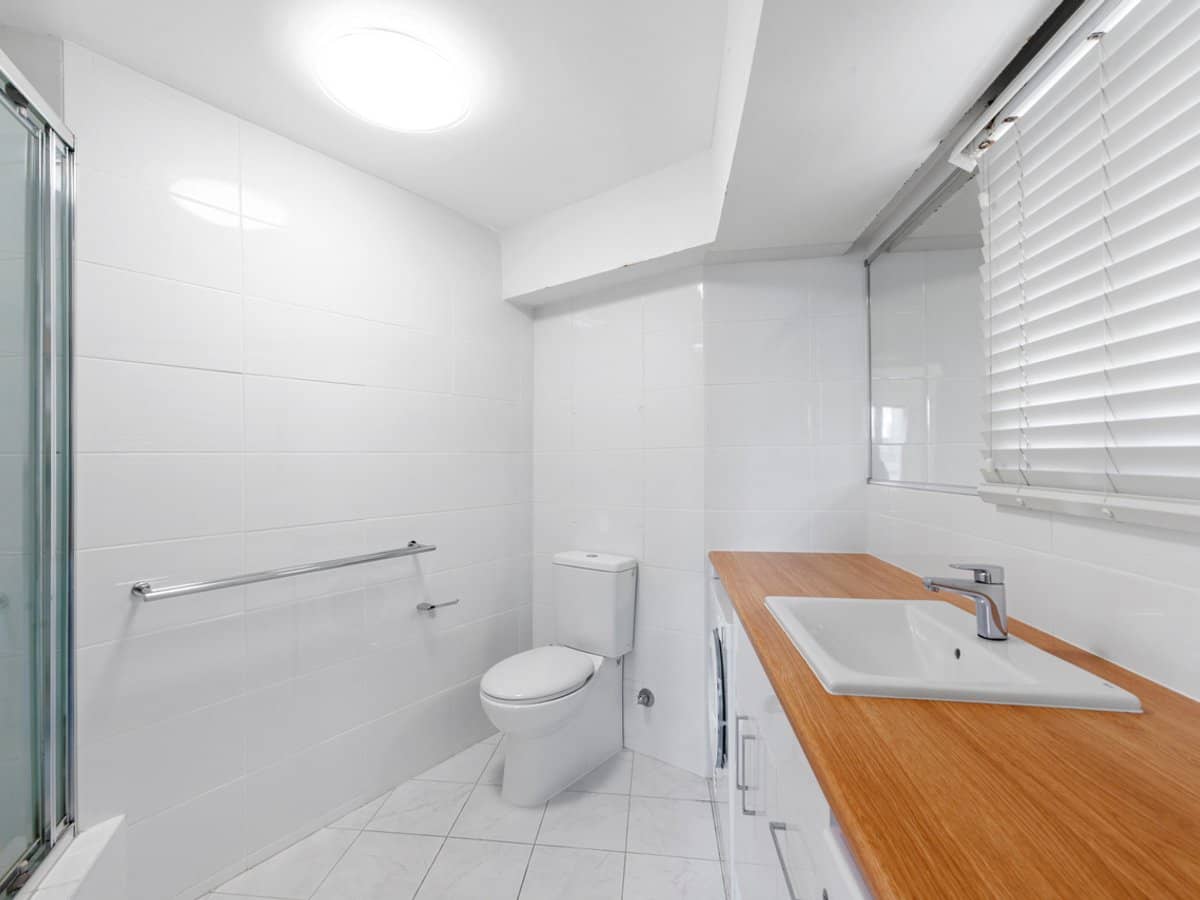 8 Trickett Street, Surfers Paradise - Thumbnail 12