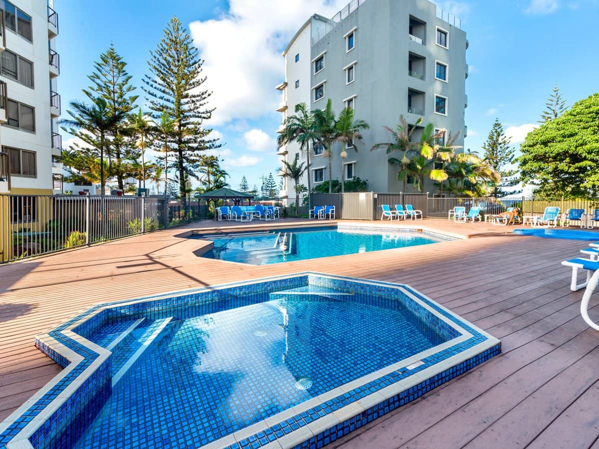 8 Trickett Street, Surfers Paradise - Thumbnail 18