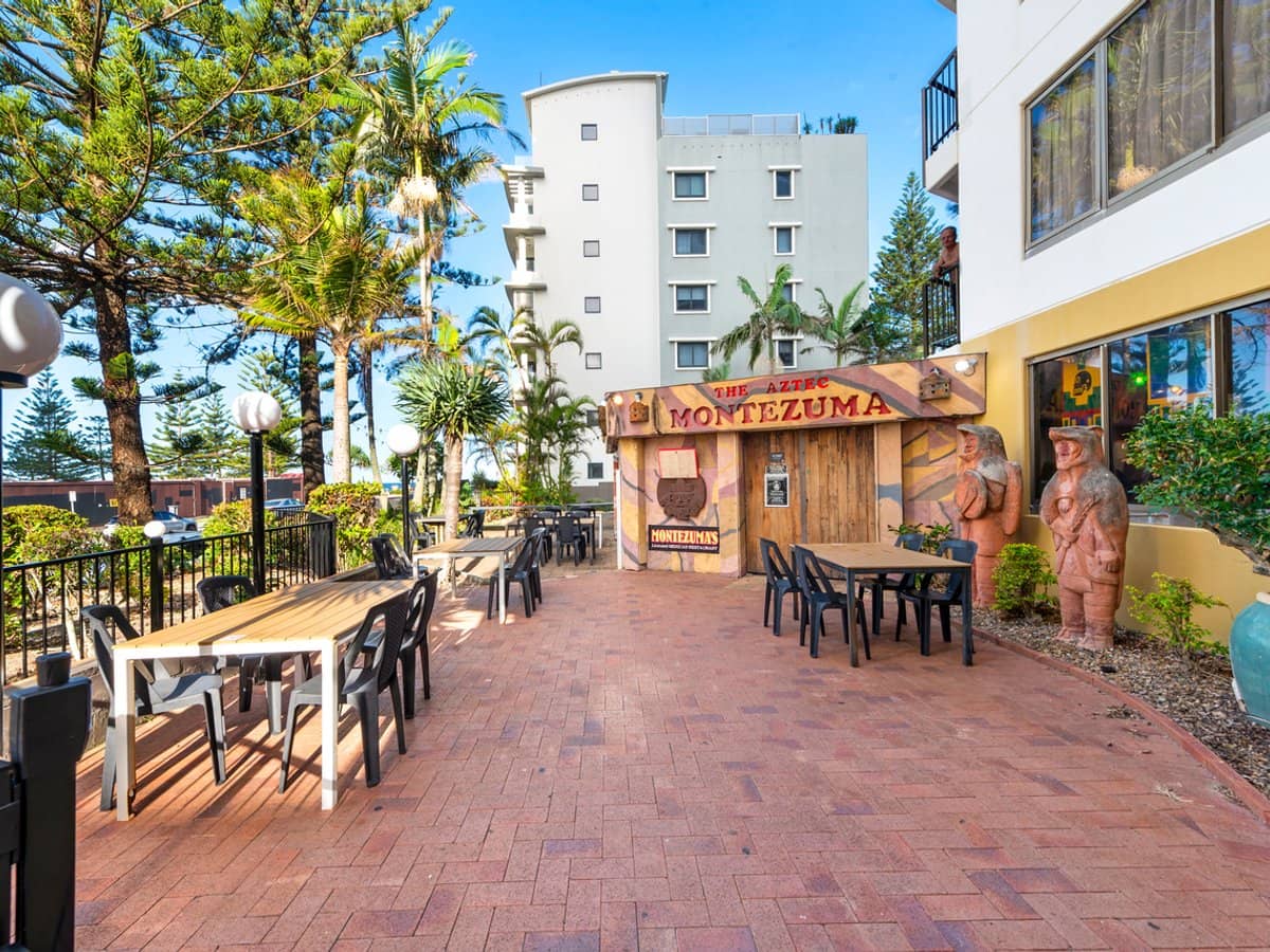 8 Trickett Street, Surfers Paradise - Thumbnail 23