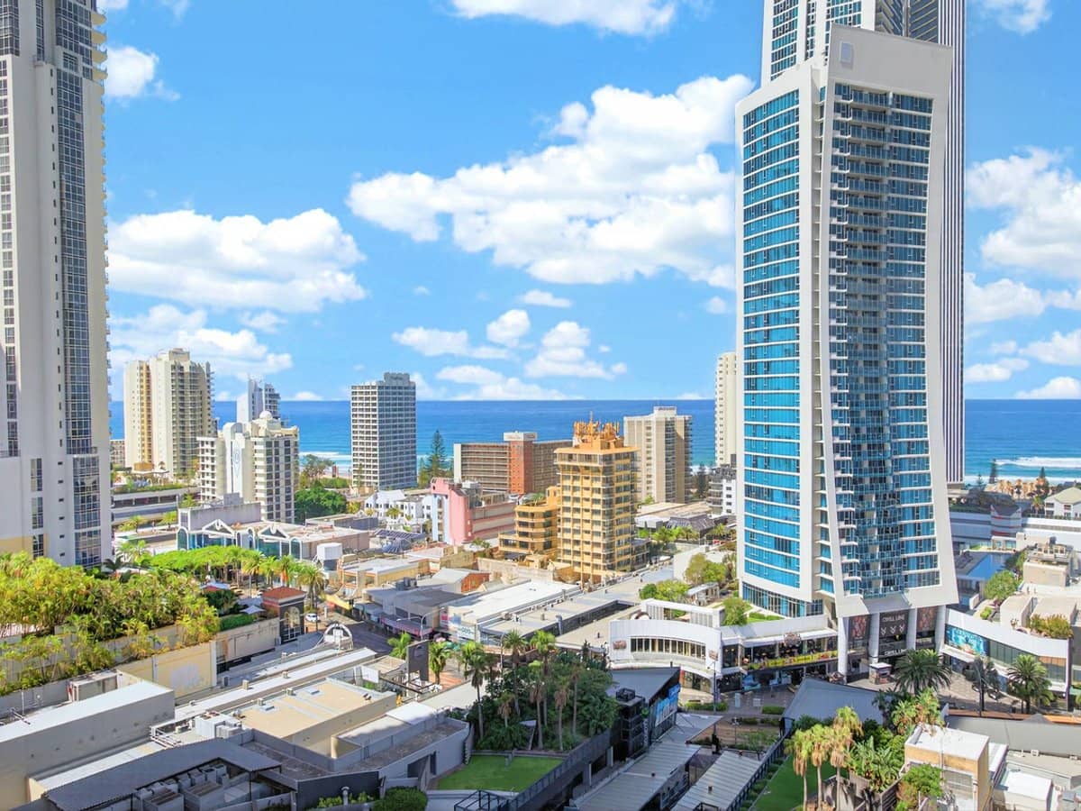 9 Ferny Avenue, Surfers Paradise - Thumbnail 1