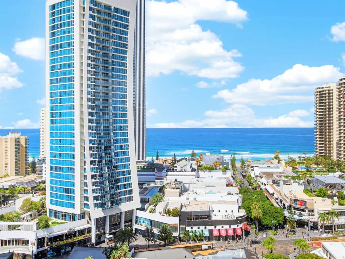 9 Ferny Avenue, Surfers Paradise - Thumbnail 2