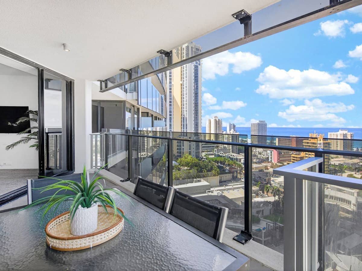9 Ferny Avenue, Surfers Paradise - Thumbnail 6