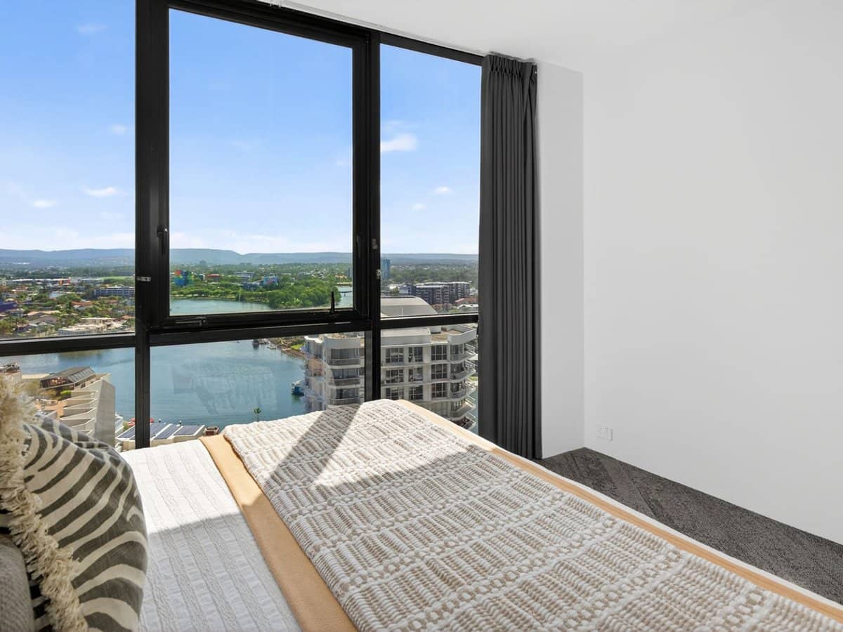 9 Ferny Avenue, Surfers Paradise - Thumbnail 7