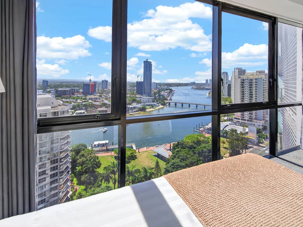 9 Ferny Avenue, Surfers Paradise - Thumbnail 8