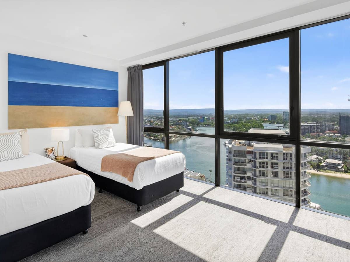 9 Ferny Avenue, Surfers Paradise - Thumbnail 9