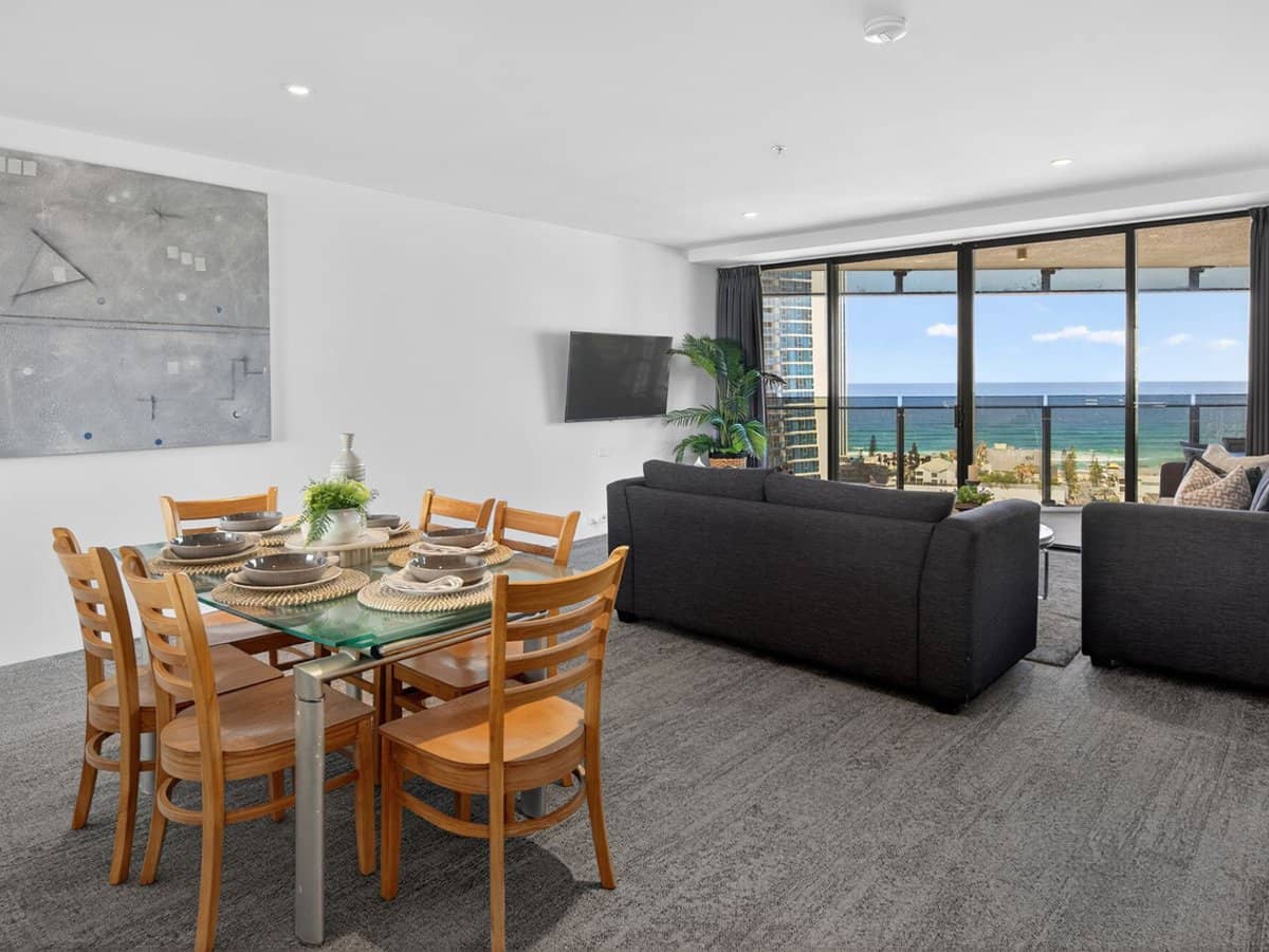 9 Ferny Avenue, Surfers Paradise - Thumbnail 11