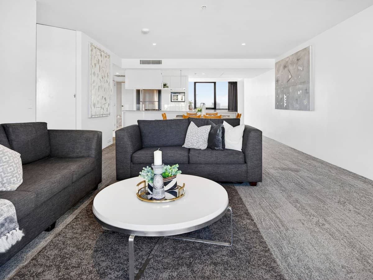 9 Ferny Avenue, Surfers Paradise - Thumbnail 13