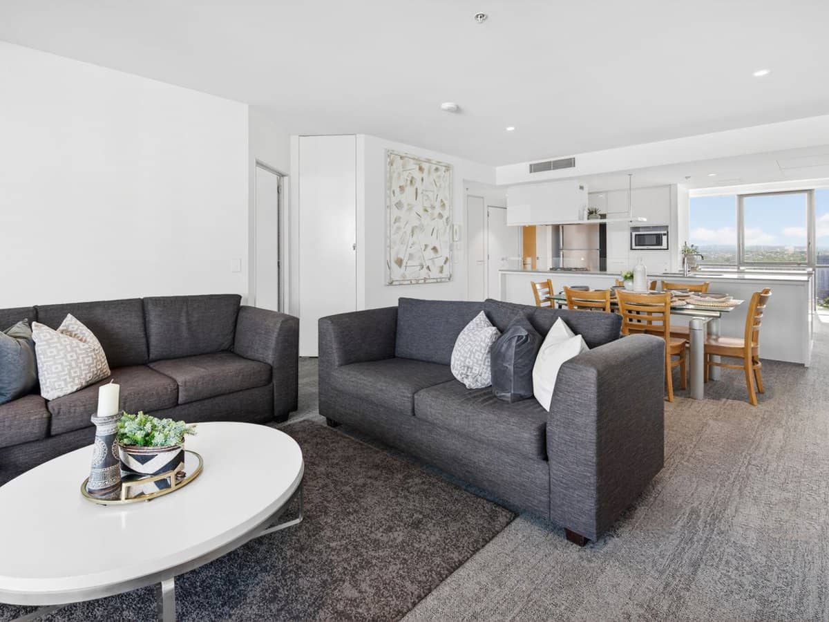 9 Ferny Avenue, Surfers Paradise - Thumbnail 14