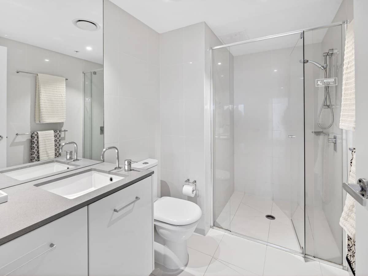 9 Ferny Avenue, Surfers Paradise - Thumbnail 20