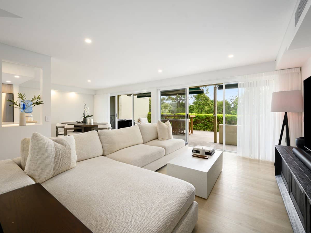 5374 Bay Hill Terrace, SANCTUARY COVE - Thumbnail 2