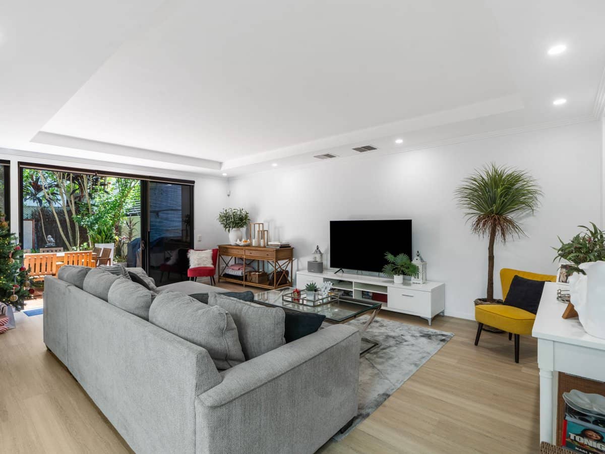 45 Woodroffe Avenue, MAIN BEACH - Thumbnail 5