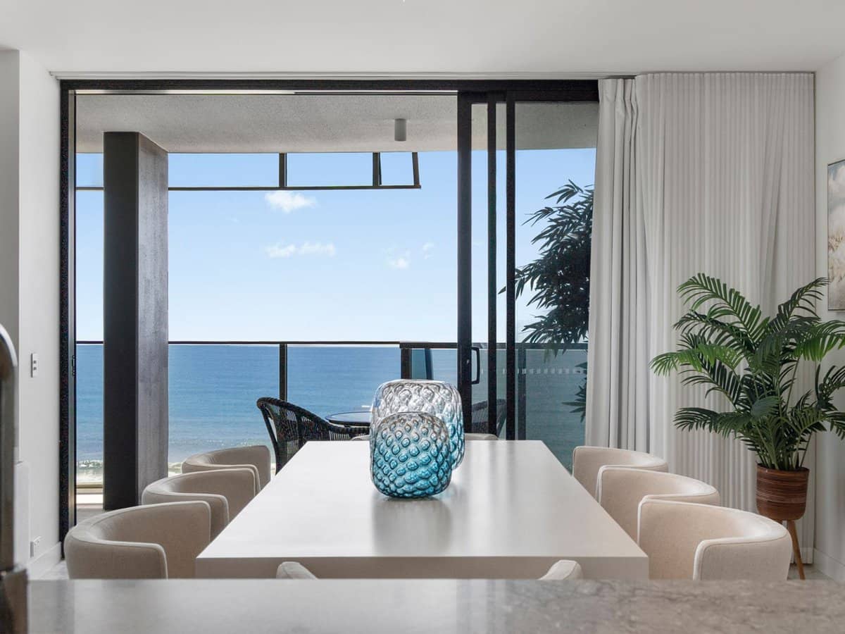 10-12 First Avenue, BROADBEACH - Thumbnail 3