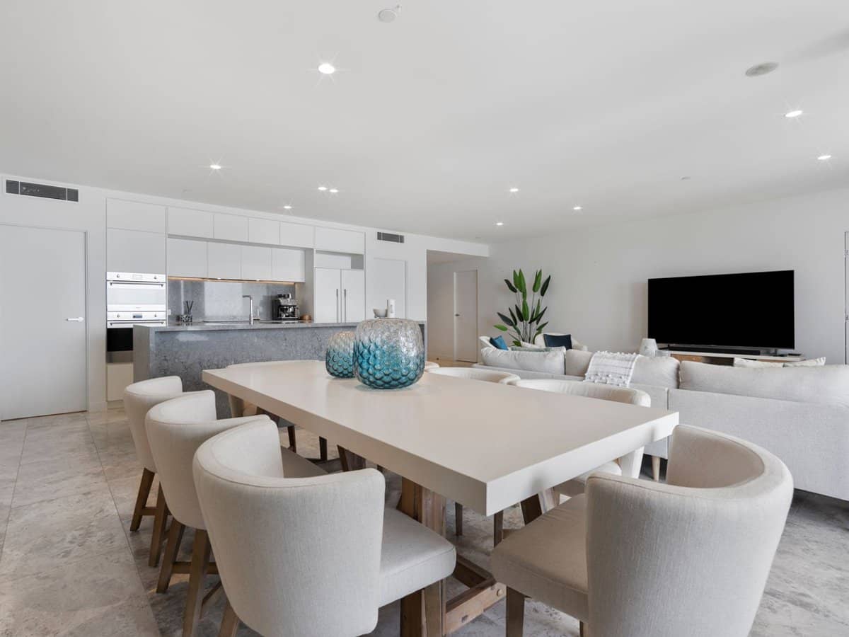 10-12 First Avenue, BROADBEACH - Thumbnail 4