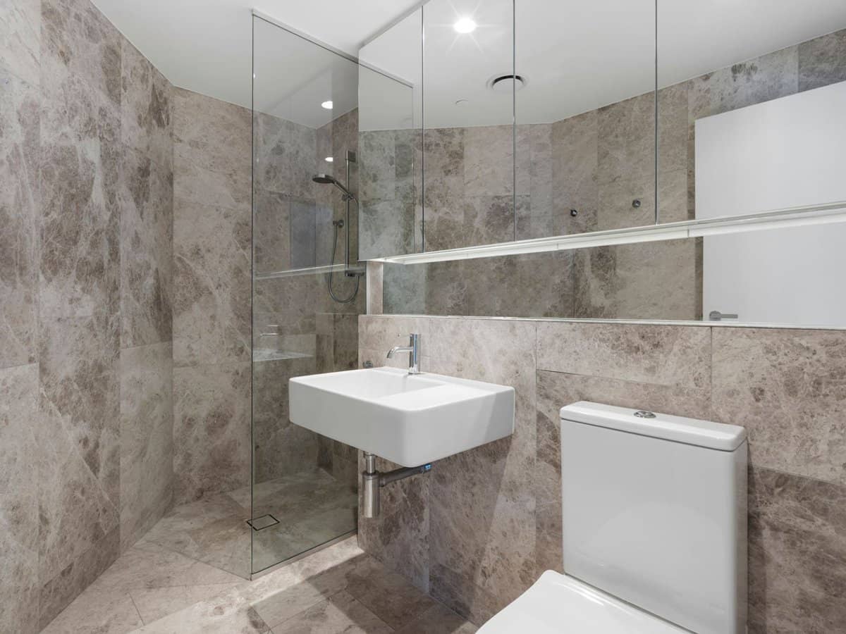 10-12 First Avenue, BROADBEACH - Thumbnail 16