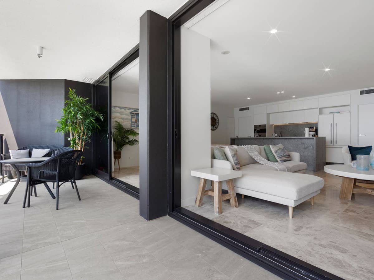 10-12 First Avenue, BROADBEACH - Thumbnail 21