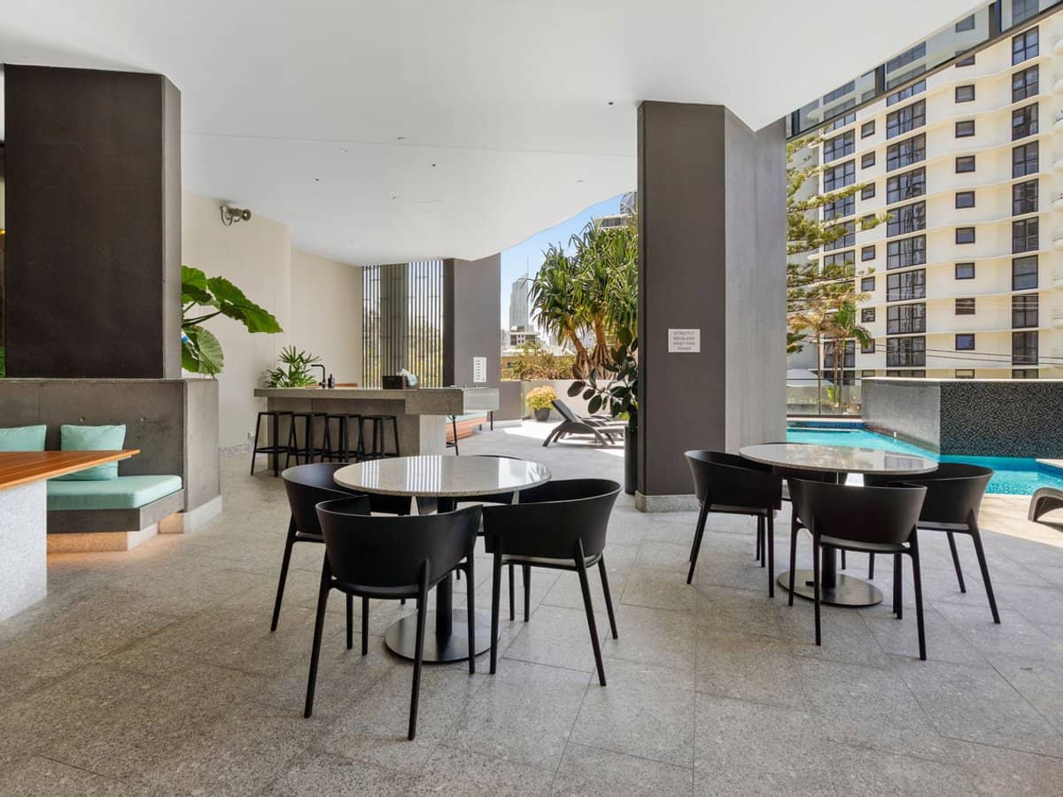 10-12 First Avenue, BROADBEACH - Thumbnail 25