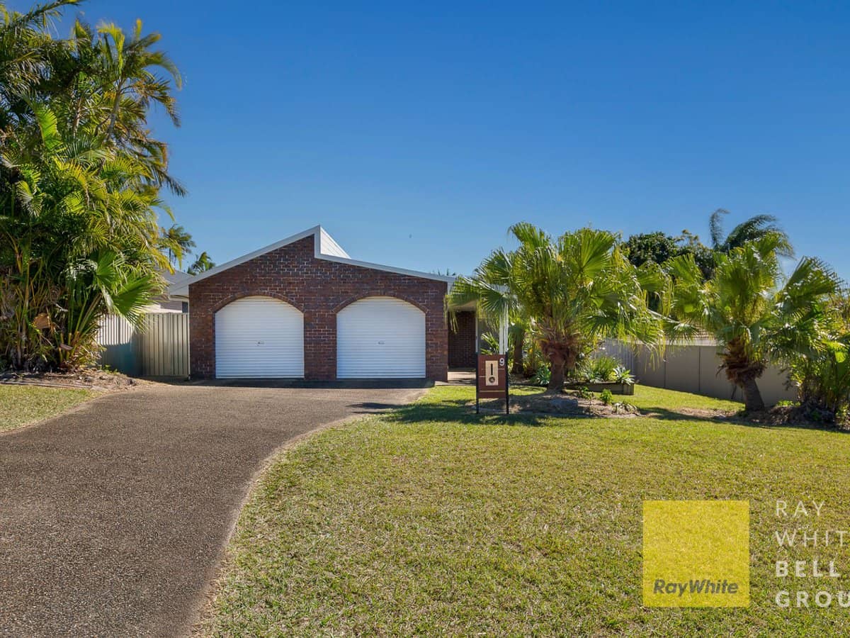 9 Essendon Close, Arundel - Thumbnail 1