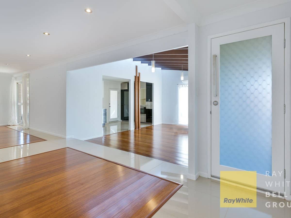 9 Essendon Close, Arundel - Thumbnail 3