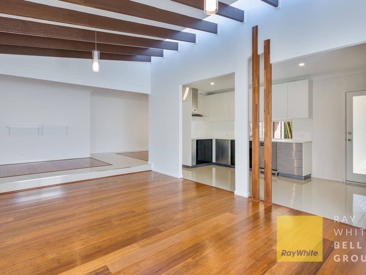 9 Essendon Close, Arundel - Thumbnail 6