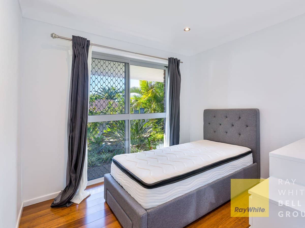 9 Essendon Close, Arundel - Thumbnail 13