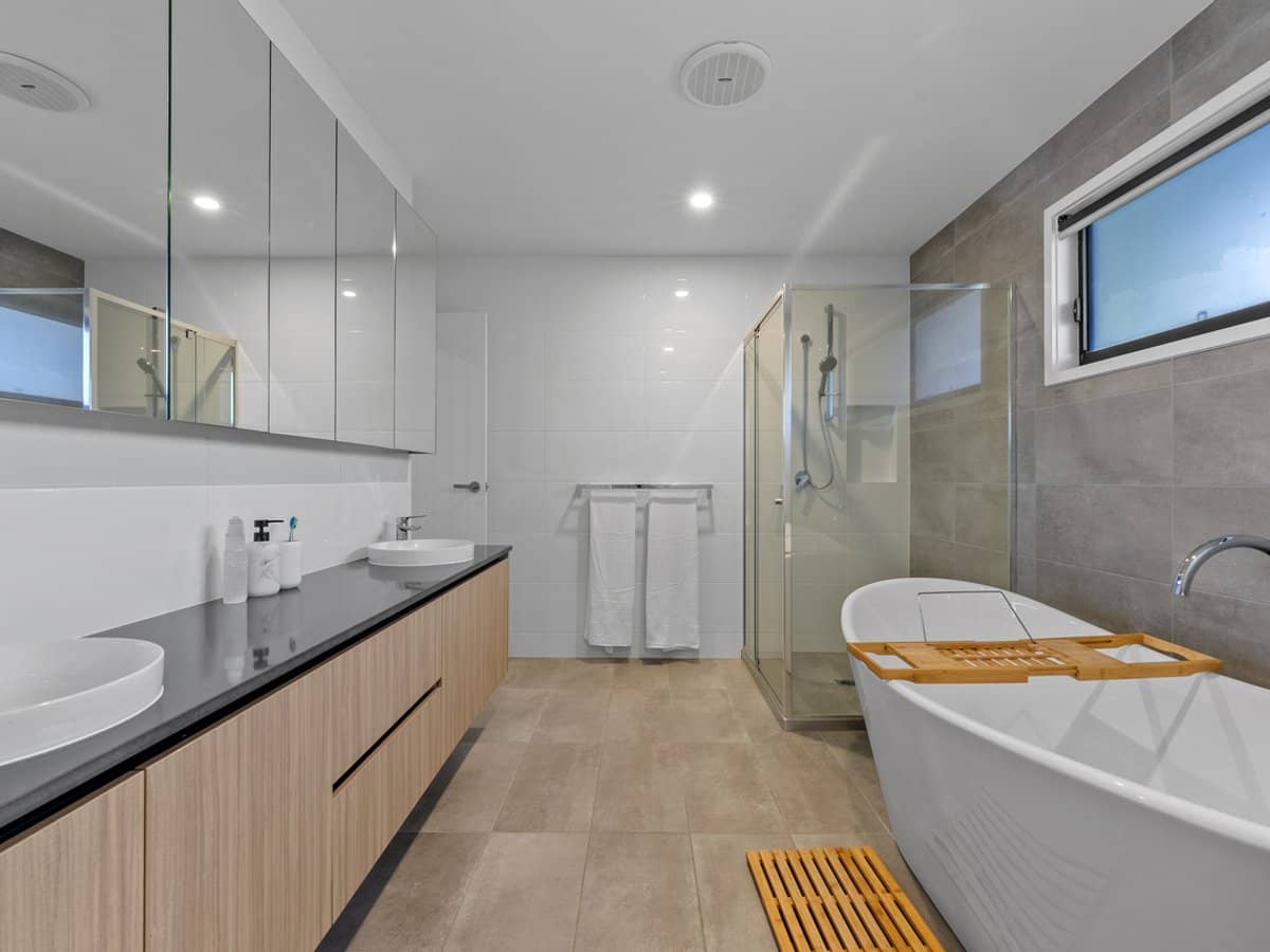 25 Waratah Avenue, Biggera Waters - Thumbnail 14