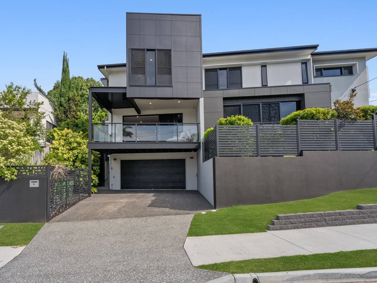 25 Waratah Avenue, Biggera Waters - Thumbnail 2