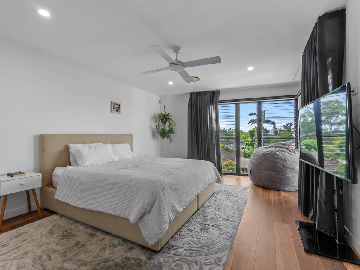 25 Waratah Avenue, Biggera Waters - Thumbnail 13