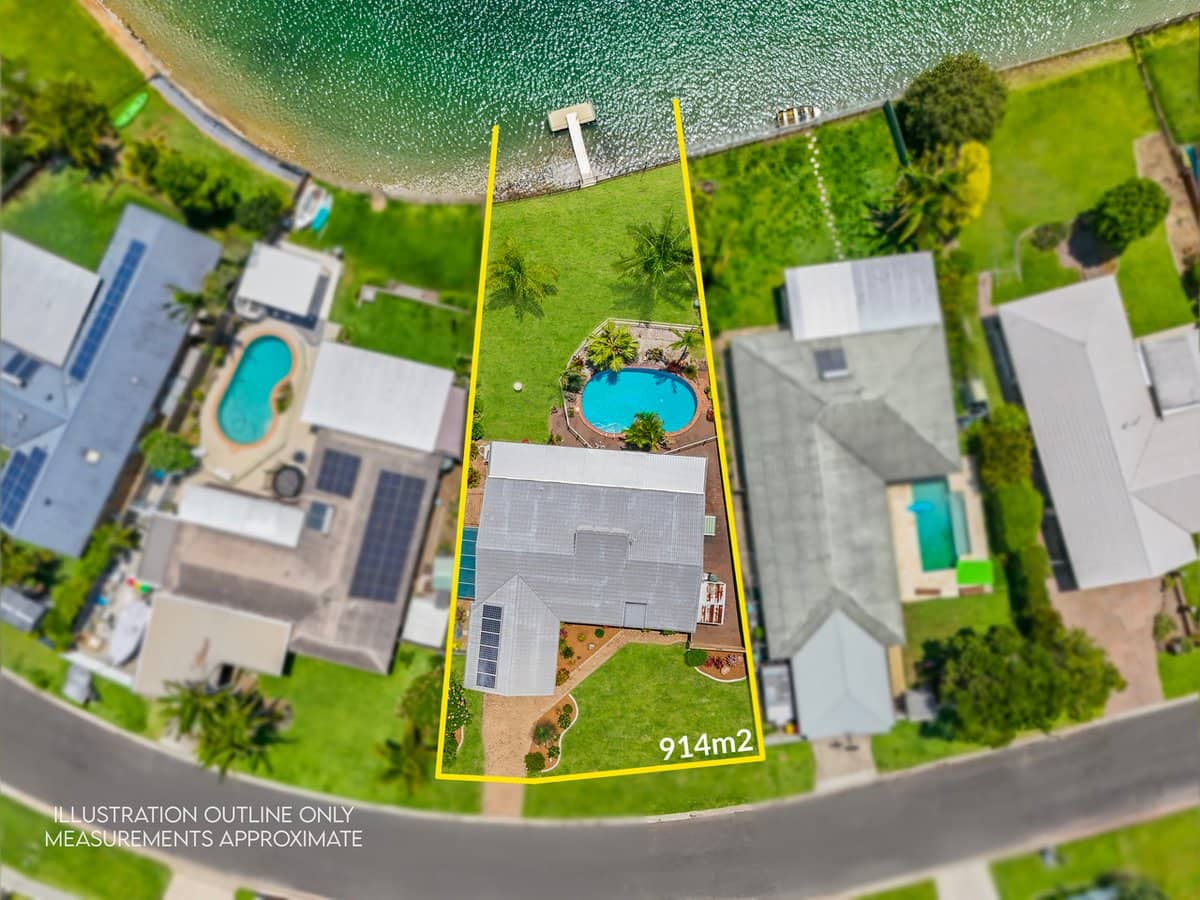 11 Cyclades Crescent, CURRUMBIN WATERS - Thumbnail 4