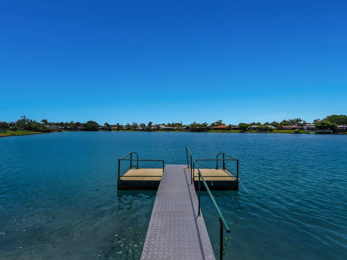 11 Cyclades Crescent, CURRUMBIN WATERS - Thumbnail 5