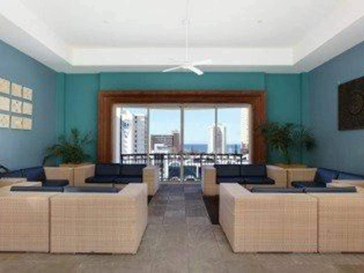 23 Ferny Avenue, Surfers Paradise - Thumbnail 3