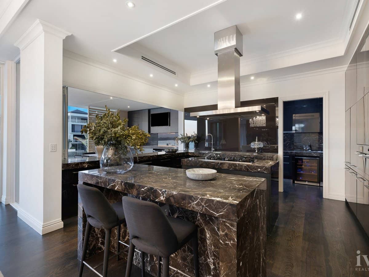 31 Hampton Court, Sovereign Islands - Thumbnail 10