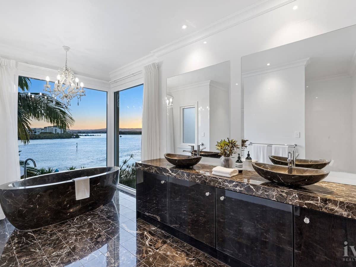 31 Hampton Court, Sovereign Islands - Thumbnail 23