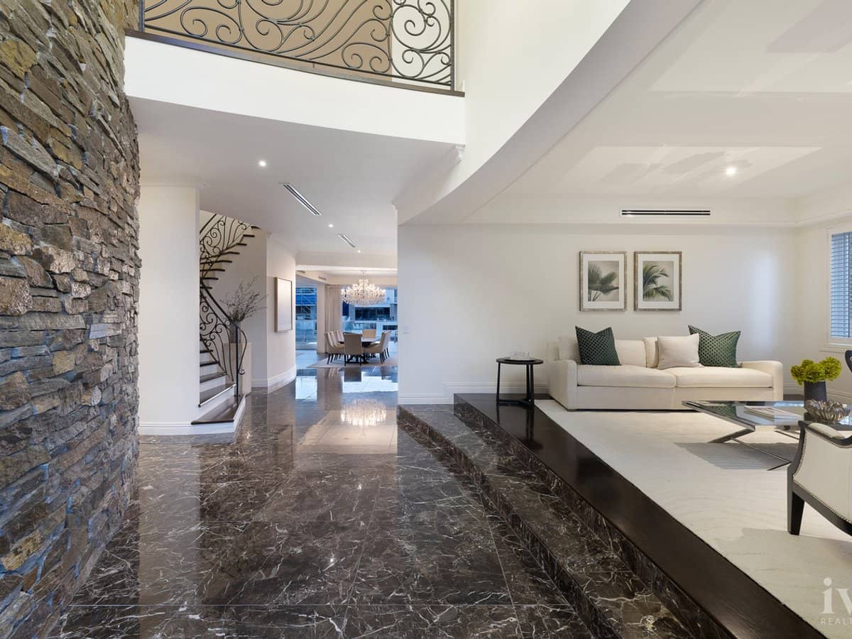 31 Hampton Court, Sovereign Islands - Thumbnail 8