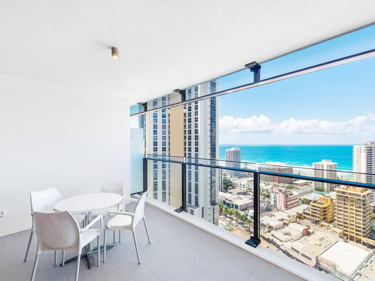 9 Ferny Avenue, Surfers Paradise - Thumbnail 2