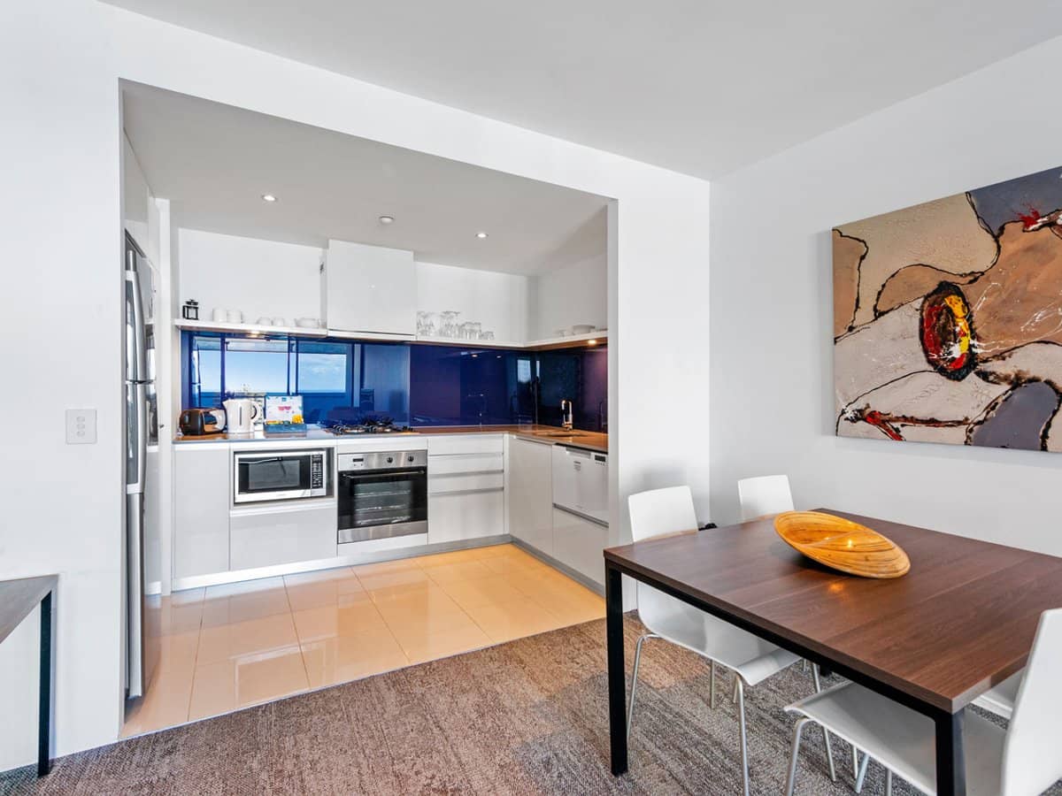 9 Ferny Avenue, Surfers Paradise - Thumbnail 7