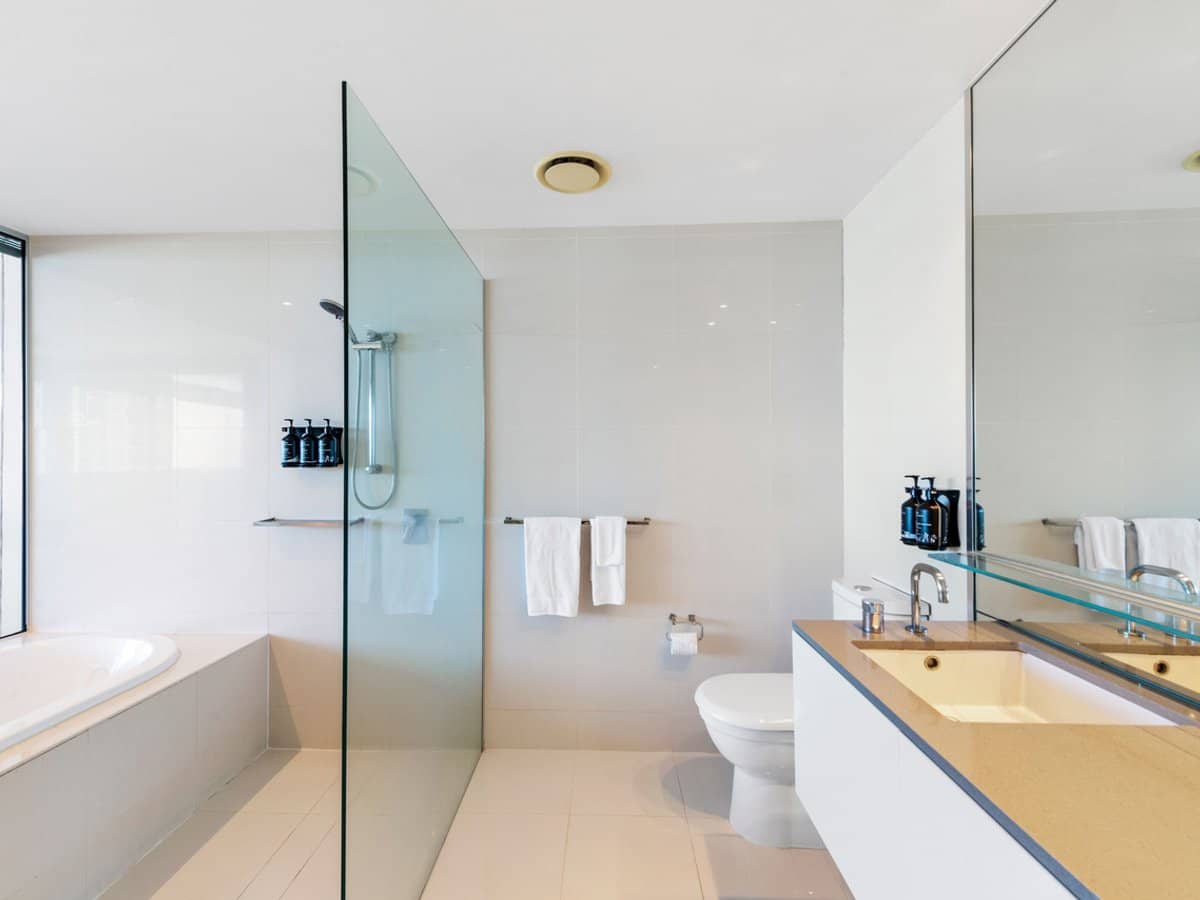 9 Ferny Avenue, Surfers Paradise - Thumbnail 13