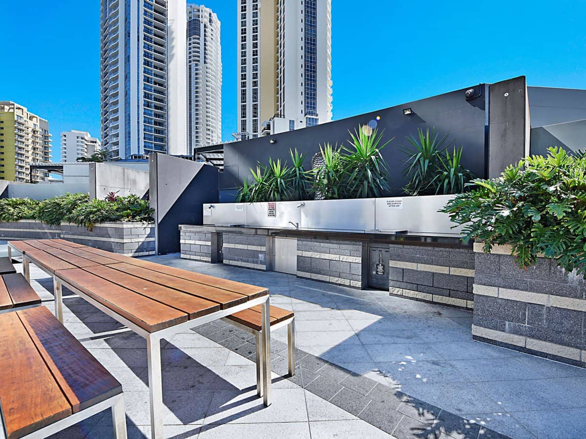 9 Ferny Avenue, Surfers Paradise - Thumbnail 15