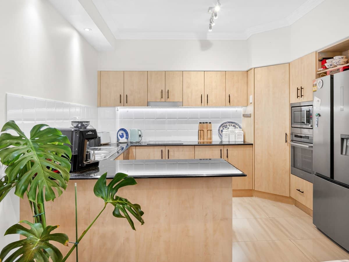 2 Bronberg Court, Southport - Thumbnail 11