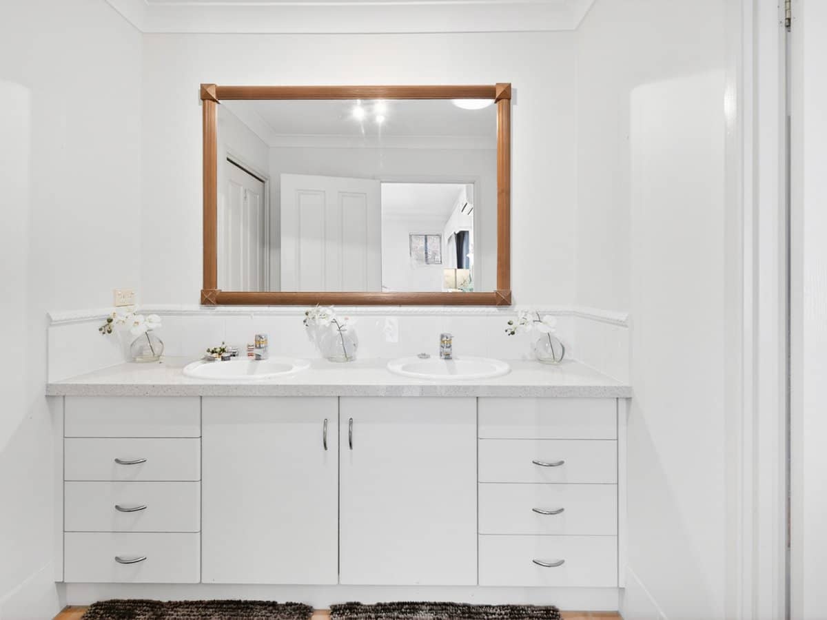 2 Bronberg Court, Southport - Thumbnail 20