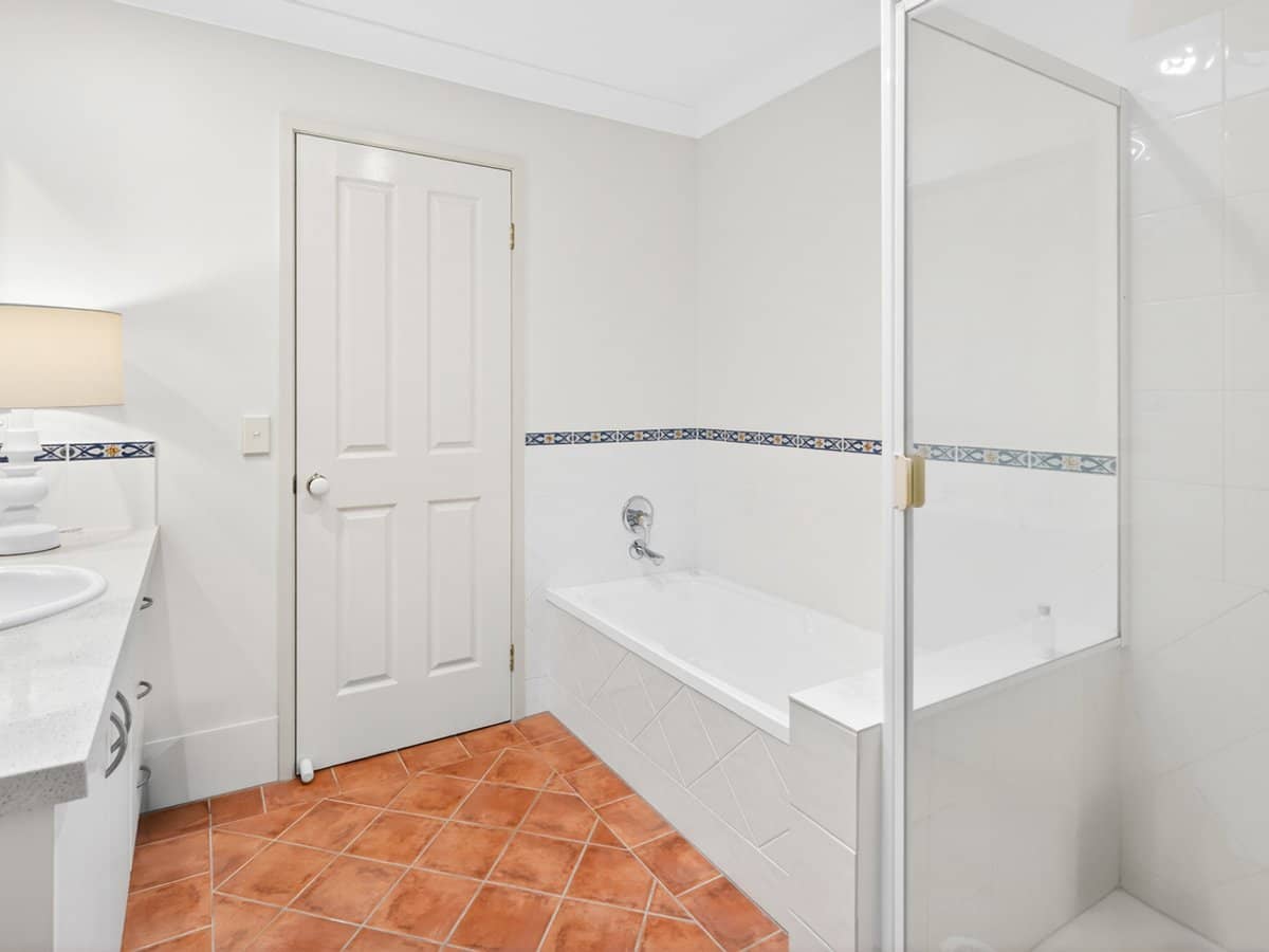 2 Bronberg Court, Southport - Thumbnail 23