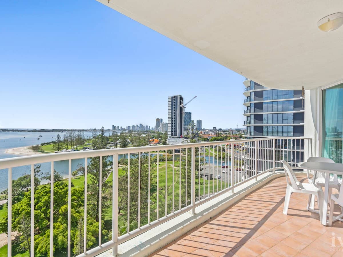 1007/182-192 Marine Parade, Labrador - Thumbnail 2