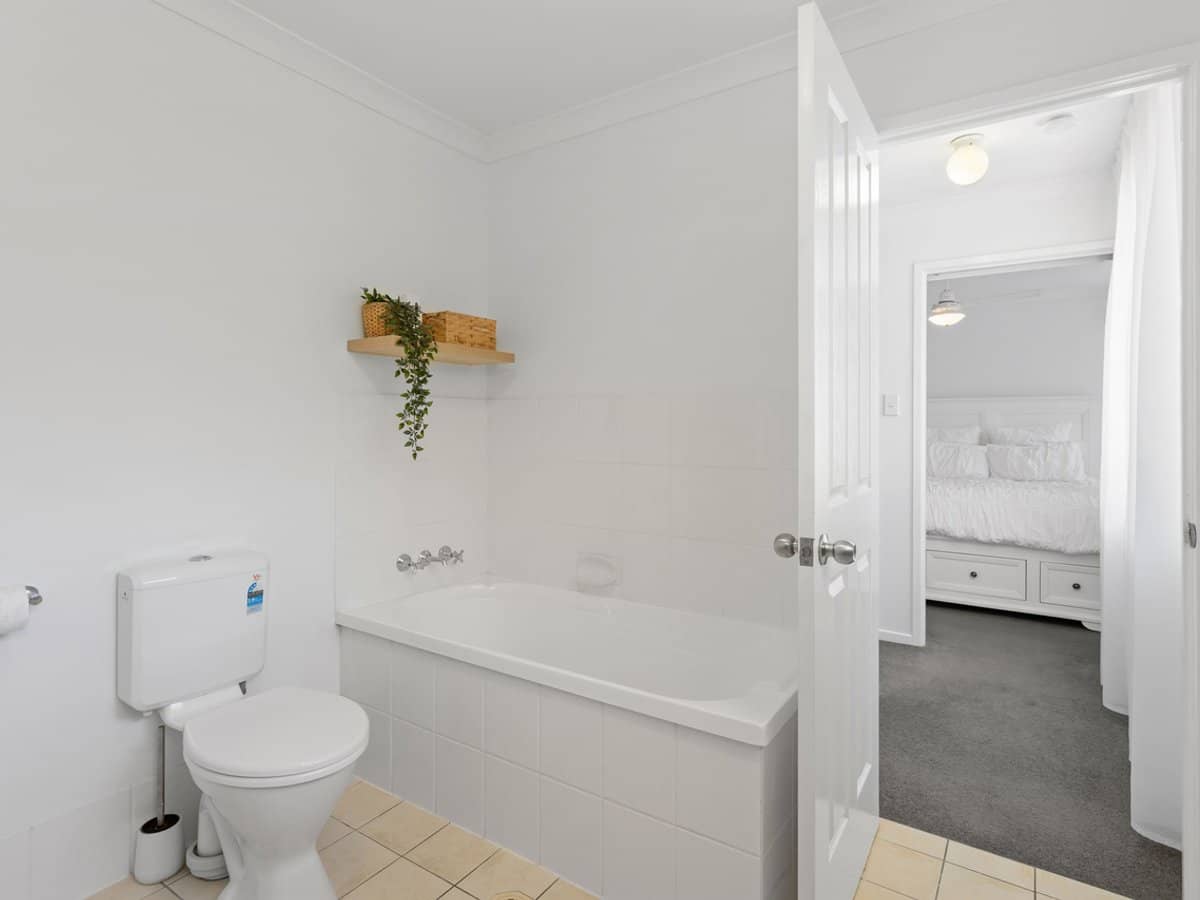 141 Pacific Pines Boulevard, Pacific Pines - Thumbnail 8