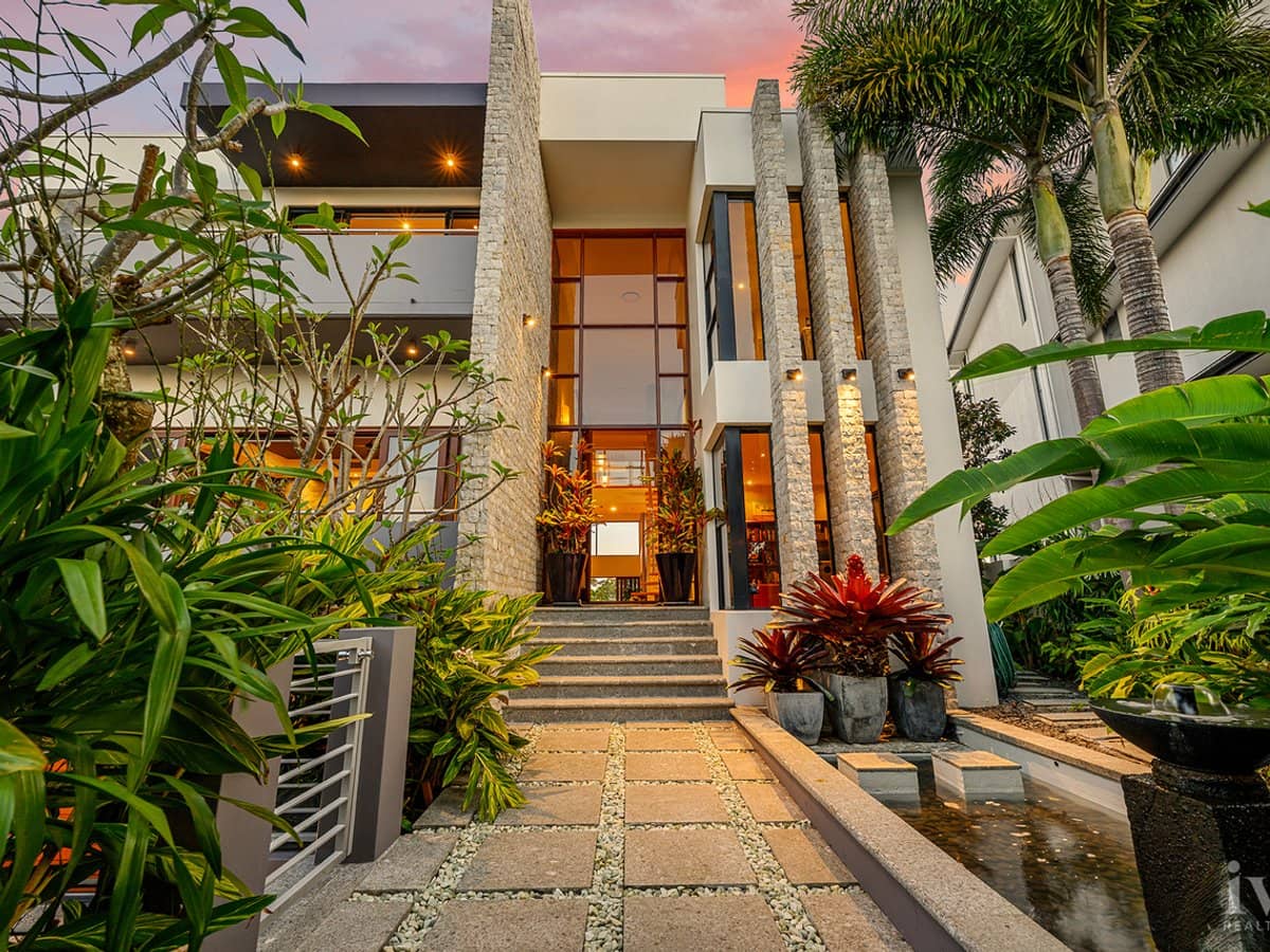 23 Knightsbridge Parade East, Sovereign Islands - Thumbnail 2