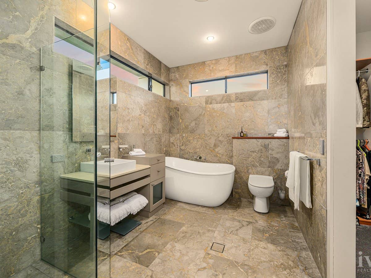 23 Knightsbridge Parade East, Sovereign Islands - Thumbnail 21