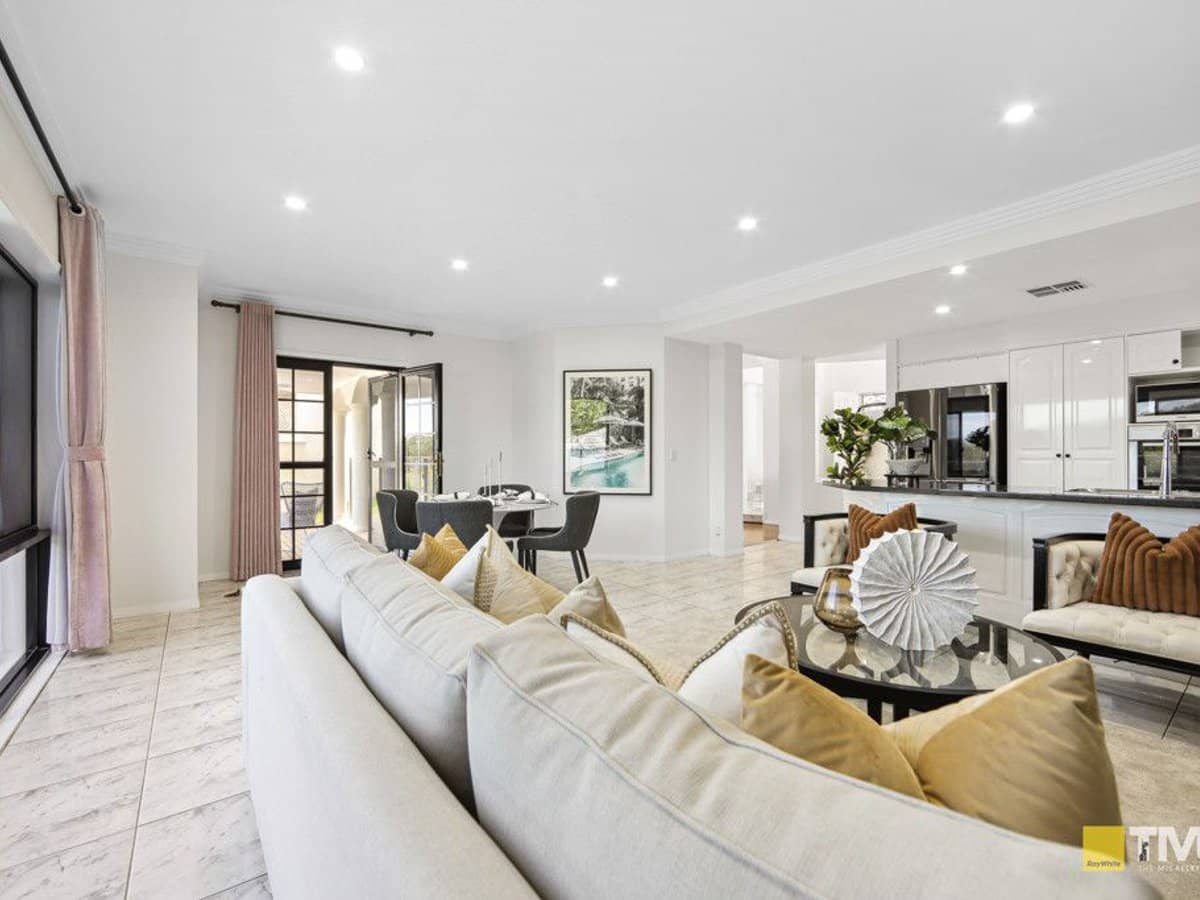 11 Kingston Heath Place, Robina - Thumbnail 13