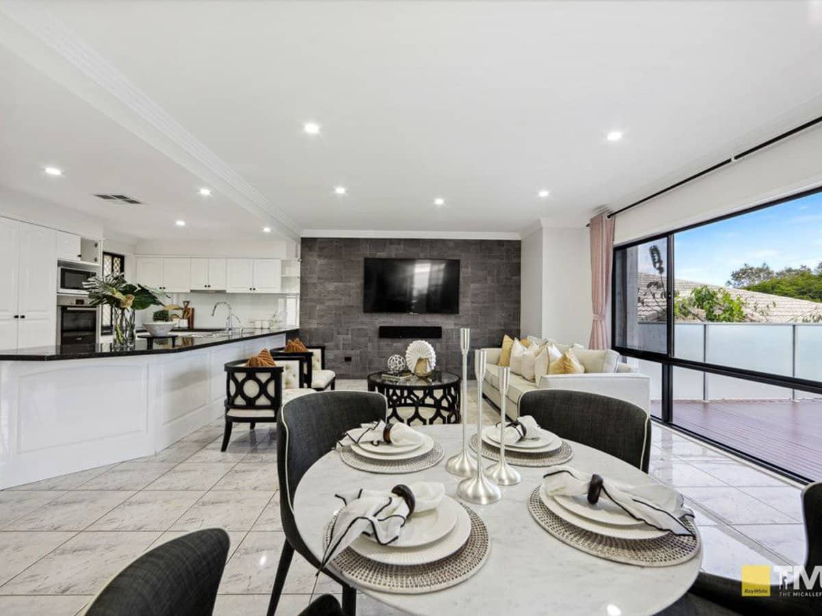 11 Kingston Heath Place, Robina - Thumbnail 14