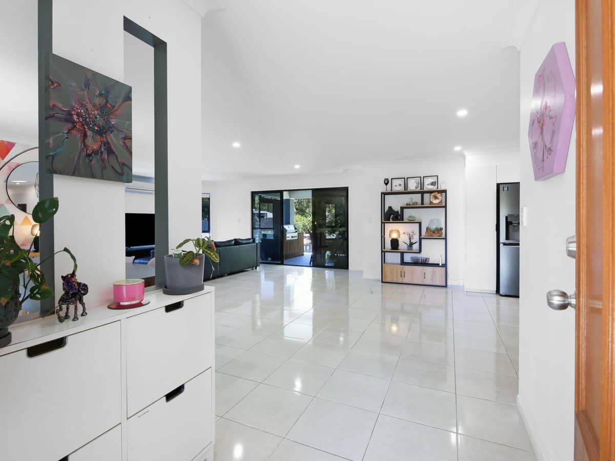 13 Parrot Court, Gilston - Thumbnail 5