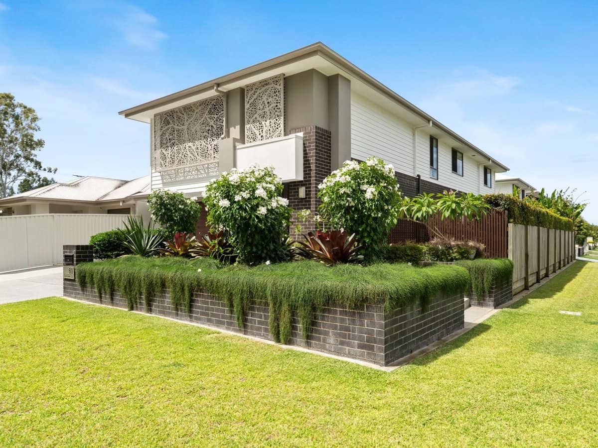 60 Greenview Circuit, Arundel - Thumbnail 1